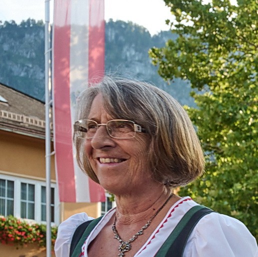 Helga Hetzenauer